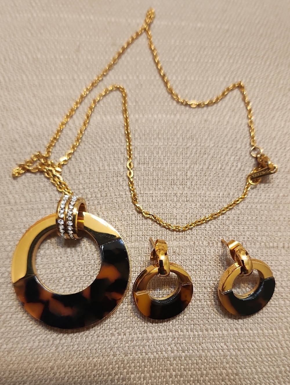 Vintage Brown Tortoise & Gold-Tone Necklace with Matching Earrings